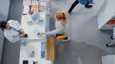 Eczacı ve Eczacı Üst Görüş 'te Müşteri