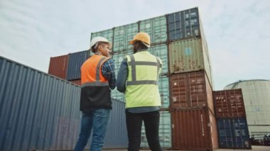 Konteyner Terminalindeki Endüstriyel Mühendisler