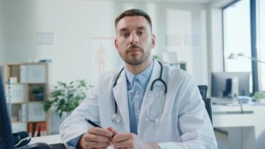 POV Doktor konuşuyor.