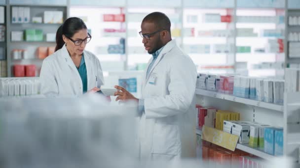 Inventario de Farmacia Farmacéutica — Vídeo de stock