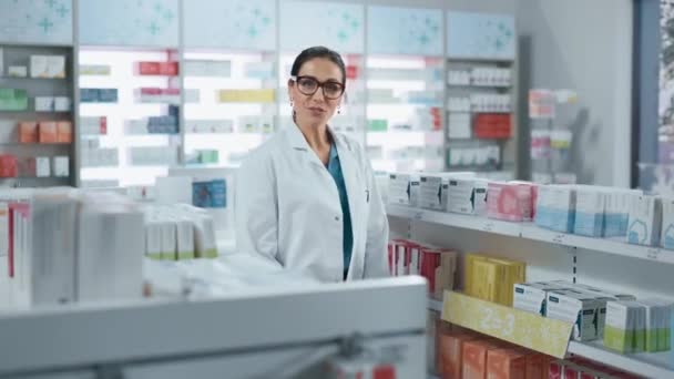Pharmacy Pharmacist ITablet Computer — Stok Video