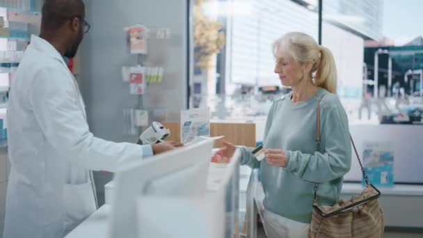 Lékárna Pokladna Zákazník Koupit Medicine — Stock video