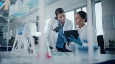 Tıbbi Laboratuvar Kadın Bilimadamları