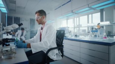 Tıp Laboratuvarı Bilim Adamları