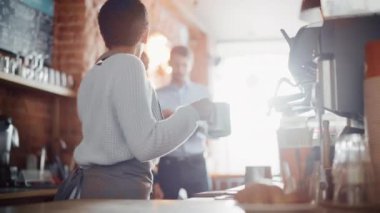 Kahve Dükkanı Sahipleri Toplantısı