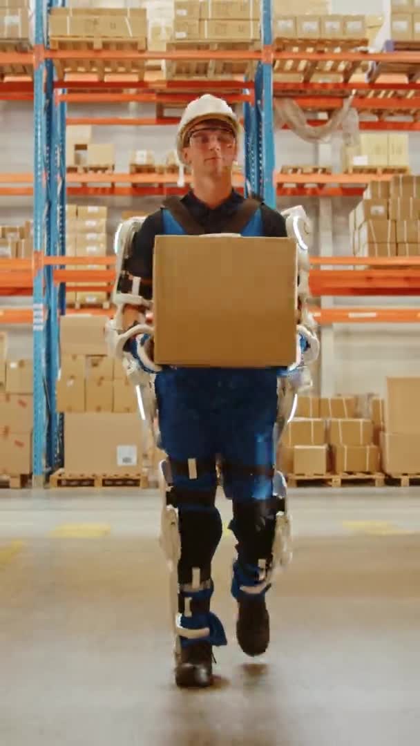 Vertical Video Warehouse Worker Exoskeleton — Stock video
