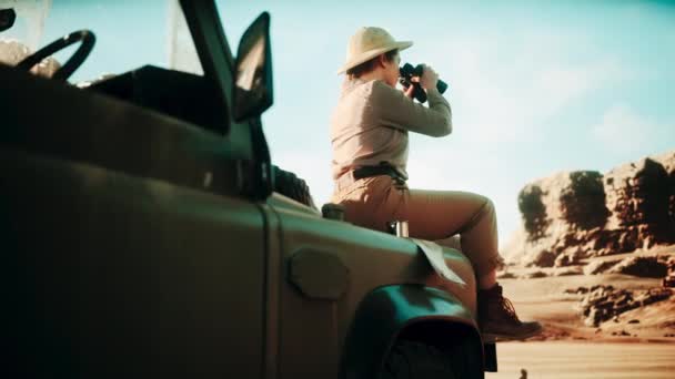 Female Car Traveler in Desert — Stockvideo