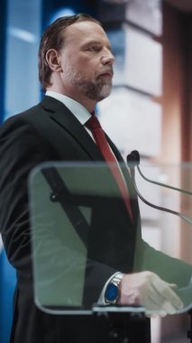 Dikey Görüntü Siyasi Parti Sözcüsü Basın Konferansı düzenledi