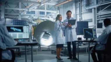 Mühendisler Uyduyu Geliştiriyor