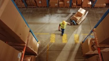 Büyük Depo 'da İşçi Takımıyla Yükseltilmiş
