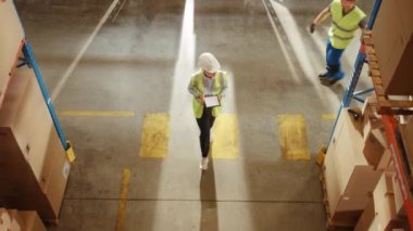 Büyük Depo 'da İşçi Takımıyla Yükseltilmiş