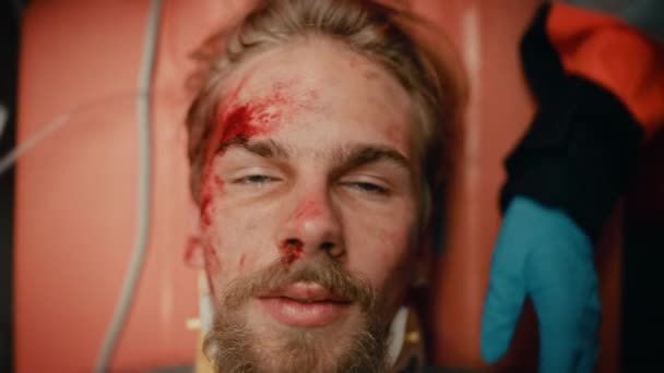 Yaralı Bir Hastanın Portresi — Stok video