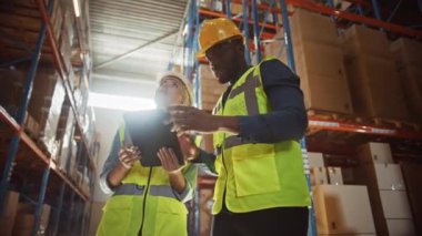 Büyük Depo İki İşçileri Konuşuyor