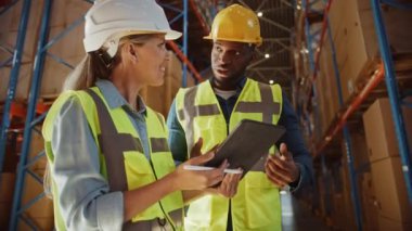 Büyük Depo İki İşçileri Konuşuyor