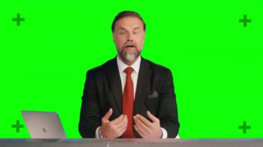 Haber spikeri konuşuyor Yeşil Ekran Arkaplan Haber Stüdyosu