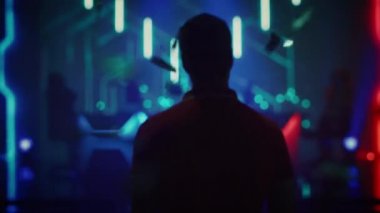 Atış Oyuncuları Video Oyun Turnuvası Sahnesine Girdiler