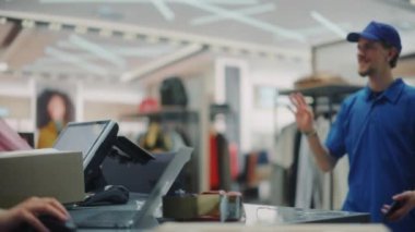 Giyim Mağazası Satış Tezgahı Teslimatı