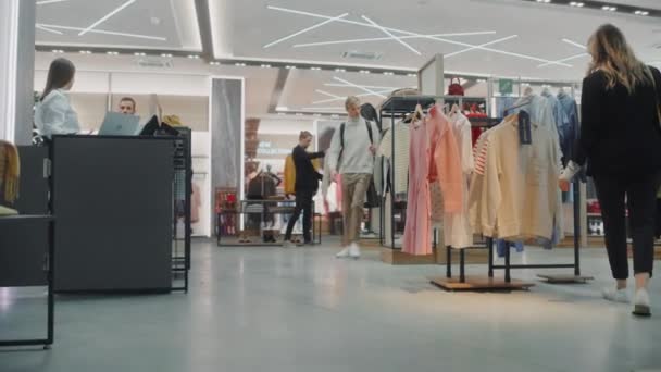 Kleding Store Klanten Counter — Stockvideo