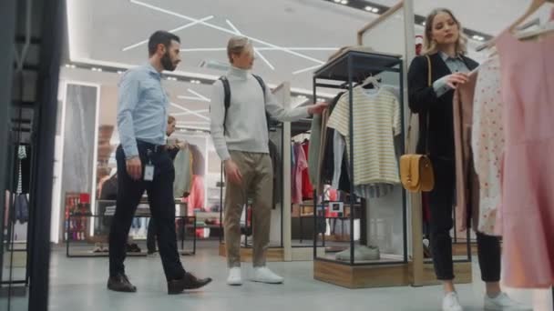 Kleding Store Klanten Counter — Stockvideo