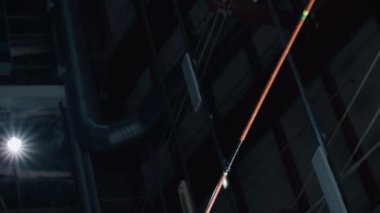 Dikey Ekran Erkek Sırığı Atlama Çubuğu