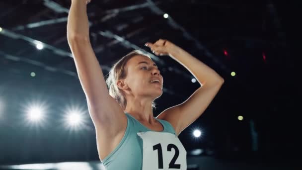 Kadın Sporcu Kutlama — Stok video