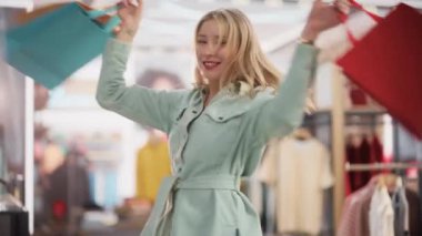 Mağazadaki Mutlu Müşterinin Portresi