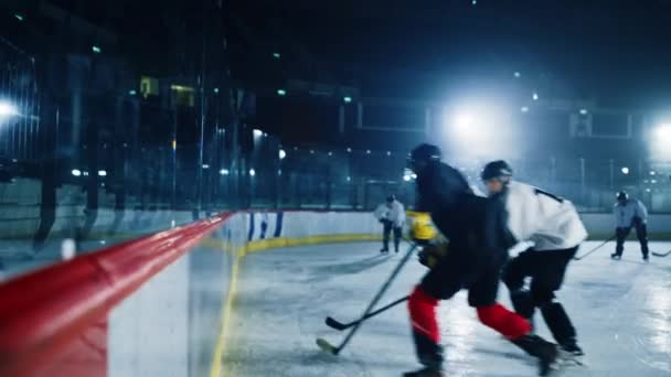 Giocatori di imbarco per la ricarica dell'hockey su ghiaccio — Video Stock