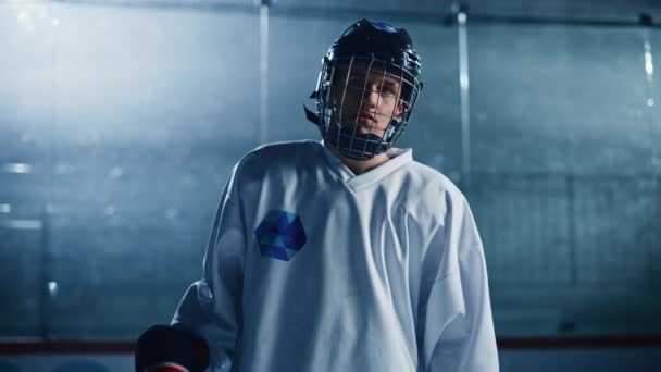 Ice Hockey Player — Stock Video