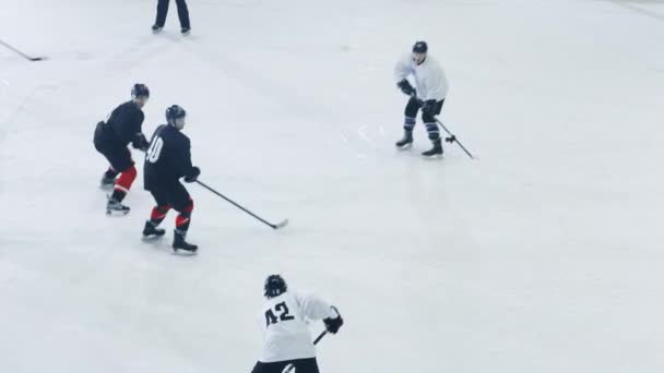 Vue élevée Jeu de hockey sur glace — Video