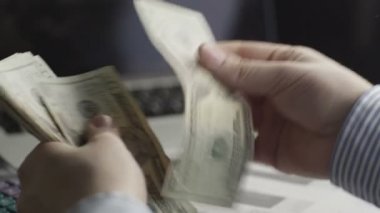 Sayma dolarlarına işadamıdır.
