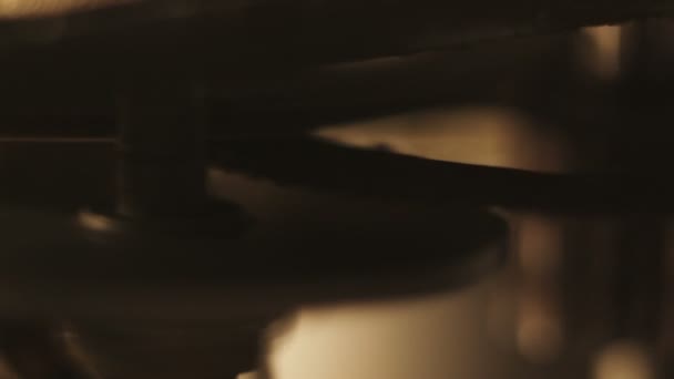 Mécanisme des vieux engrenages d'horloge 