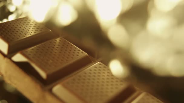 Primo piano Colpo di barra di cioccolato — Video Stock