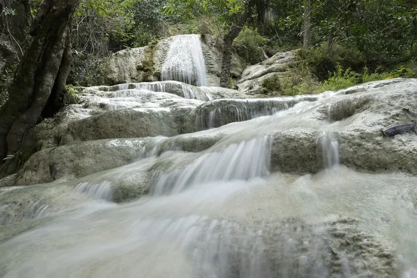 Cascada de Erawan en verano — Foto de Stock