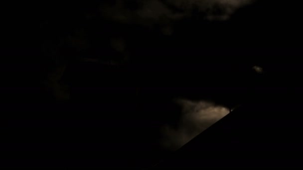 雲で満月 — ストック動画