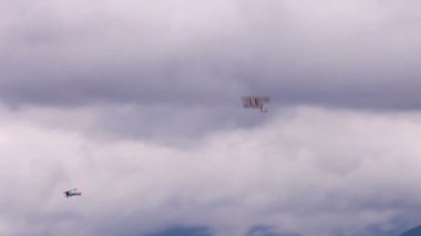 İkinci Dünya Savaşı çift kanatlı hava