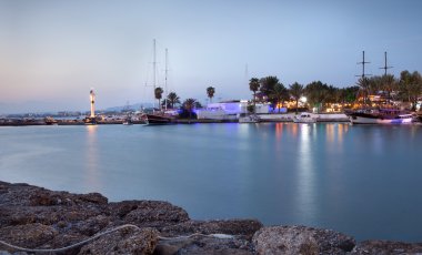 Side, Türkiye - antik Akdeniz kıyılarında şehir limanında akşam 28 Eylül 201