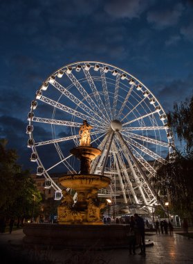 Budapeşte göz - gece ünlü dönme dolap