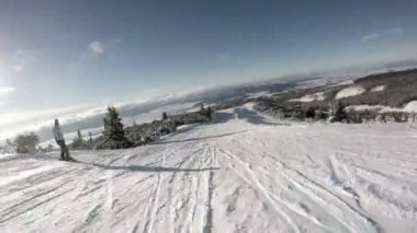 Kayakçı hill tarafından aşağı gider