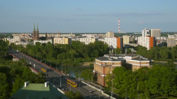 Vue sur la ville de Varsovie d'en haut — Video