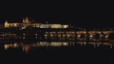 Geceleri Prag Şatosu