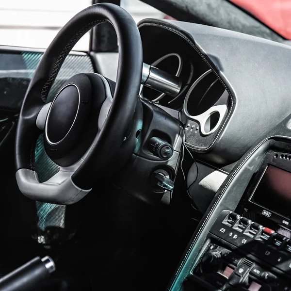 Interieur van de sportwagen — Stockfoto