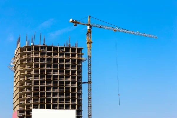 Baukran auf Baustelle — Stockfoto