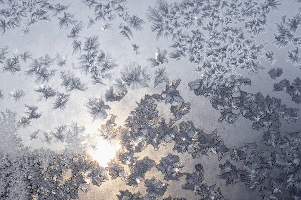 雪の結晶と冷凍ウィンドウの氷 — ストック写真