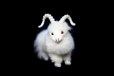 Keçi ya da koyun 2015 yılı sembolü