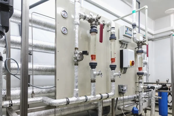 Equipo del panel de control en la industria farmacéutica — Foto de Stock