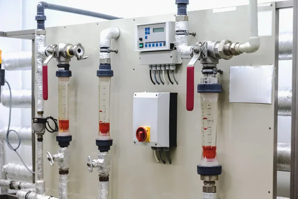 Equipamento do painel de controle na indústria farmacêutica — Fotografia de Stock