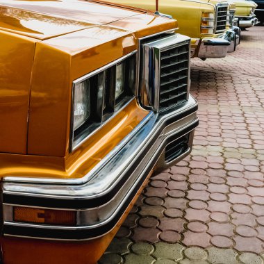 Eski retro veya vintage araba ön yüzü