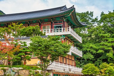 Geleneksel mimari yapı tapınak içinde Korea