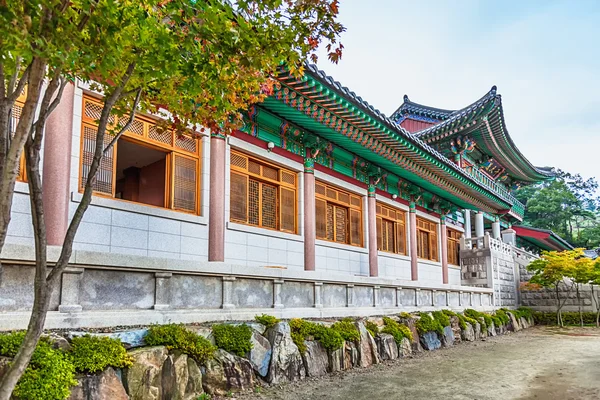 Traditionell arkitektur gamla byggnaden templet i Korea — Stockfoto