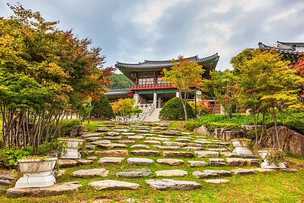 Traditionell arkitektur gamla byggnaden templet i Korea — Stockfoto